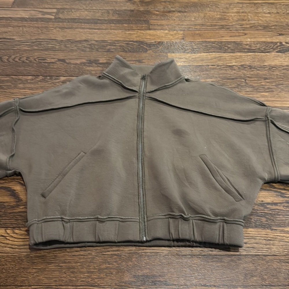 Devon Windsor Olive Women’s Stormi Zip Sweatshirt - Picture 7 of 11